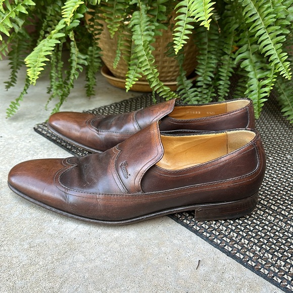 GUCCI Script Leather Loafers - Picture 3 of 9